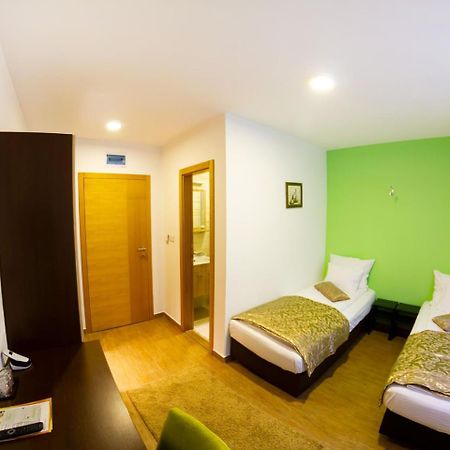 Hotel Dubai Plandiste Εξωτερικό φωτογραφία