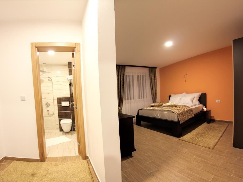 Hotel Dubai Plandiste Εξωτερικό φωτογραφία