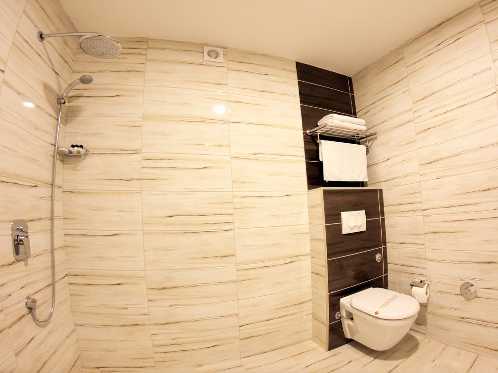 Hotel Dubai Plandiste Εξωτερικό φωτογραφία
