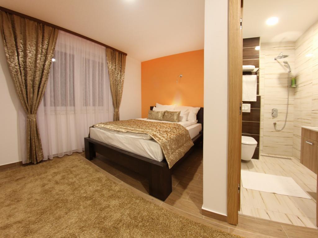 Hotel Dubai Plandiste Εξωτερικό φωτογραφία