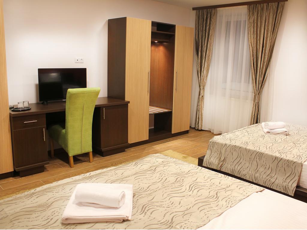 Hotel Dubai Plandiste Εξωτερικό φωτογραφία