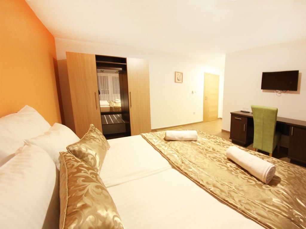 Hotel Dubai Plandiste Εξωτερικό φωτογραφία