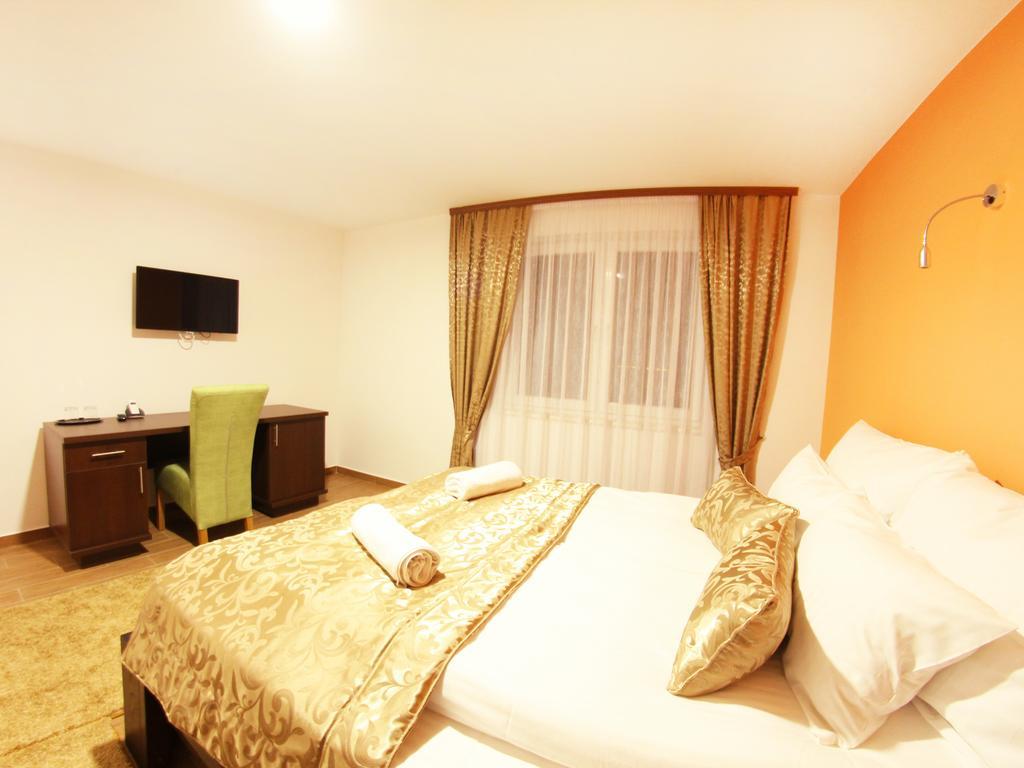 Hotel Dubai Plandiste Εξωτερικό φωτογραφία