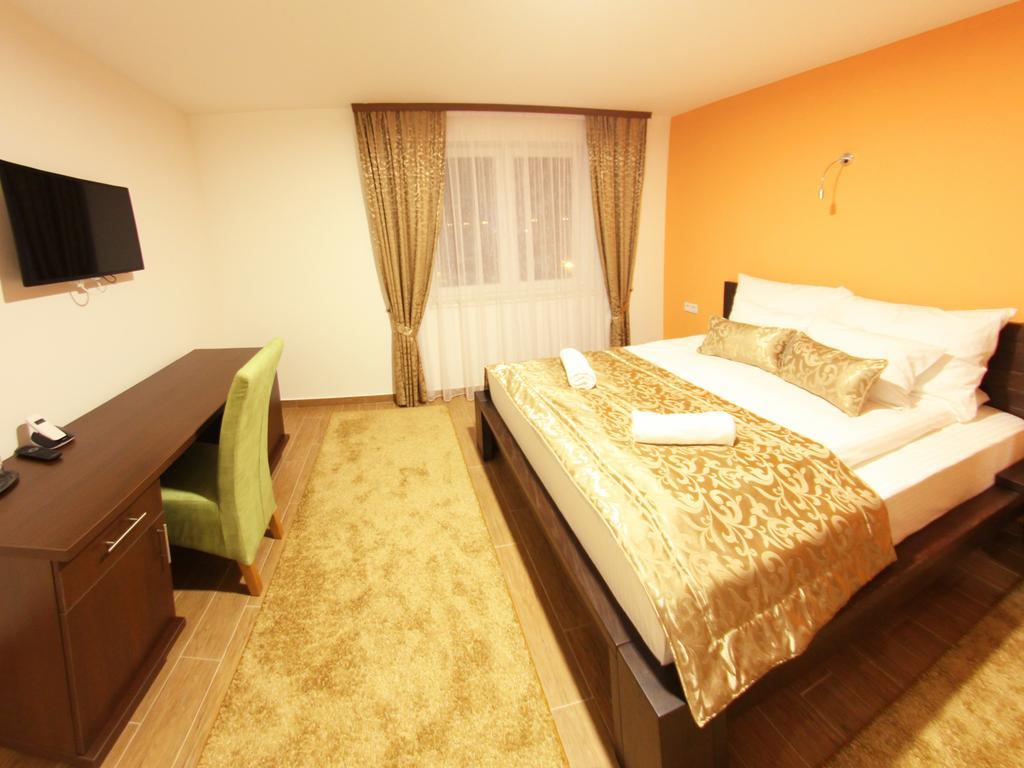 Hotel Dubai Plandiste Εξωτερικό φωτογραφία