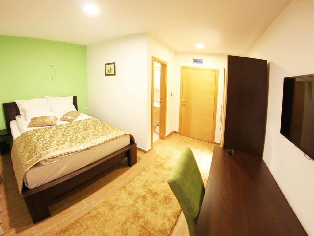 Hotel Dubai Plandiste Εξωτερικό φωτογραφία