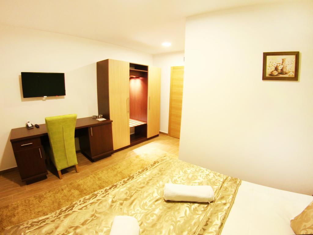Hotel Dubai Plandiste Εξωτερικό φωτογραφία