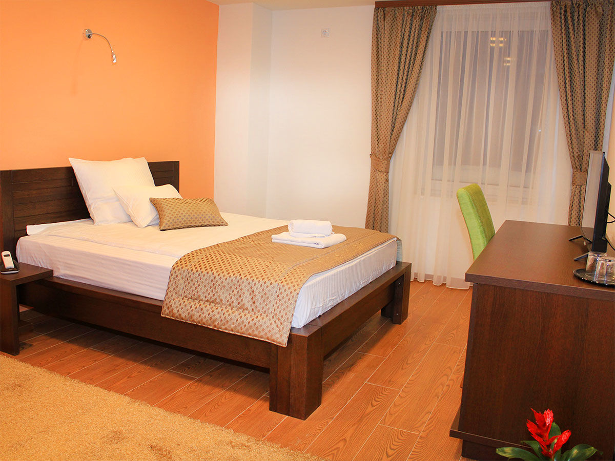 Hotel Dubai Plandiste Εξωτερικό φωτογραφία
