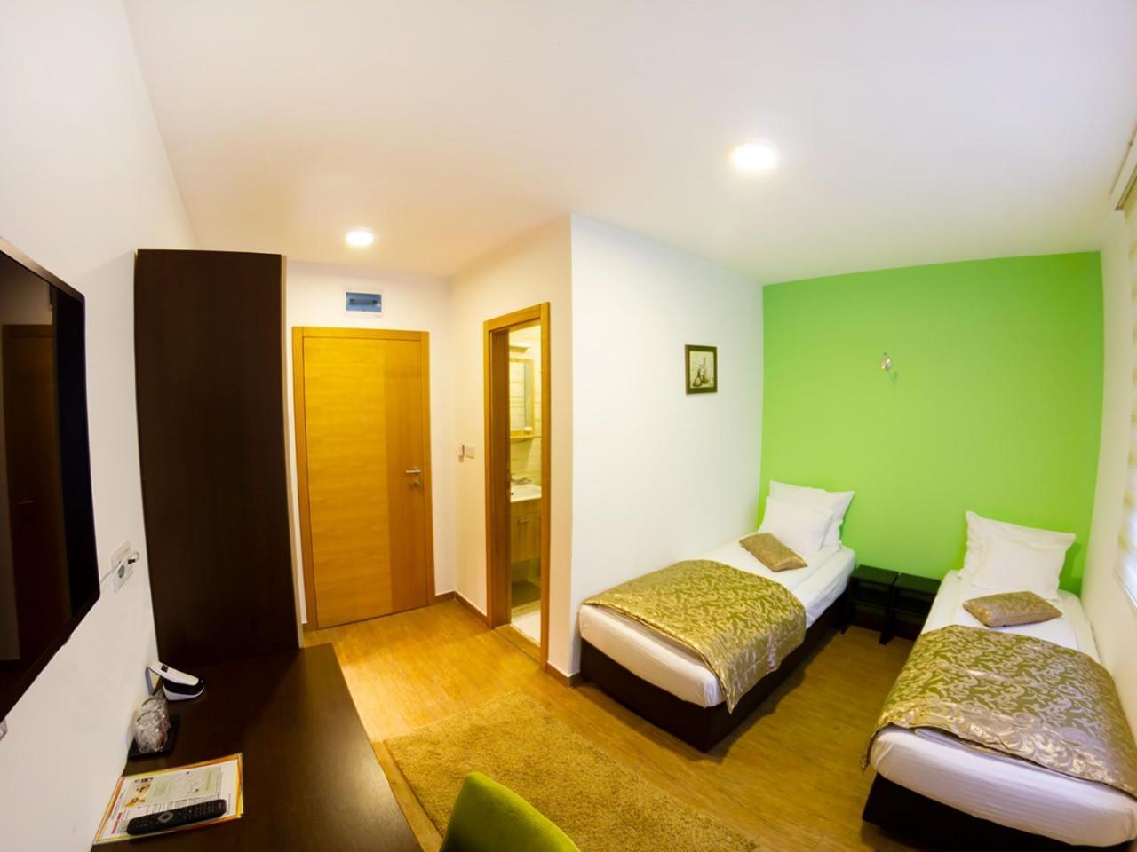 Hotel Dubai Plandiste Εξωτερικό φωτογραφία